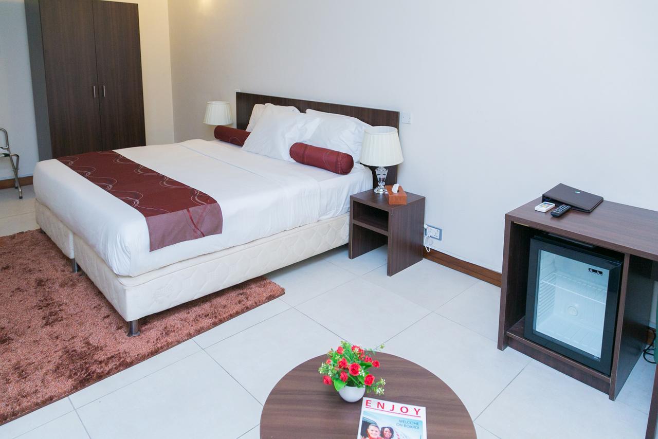 Alisa Hotel Labone Accra Kültér fotó