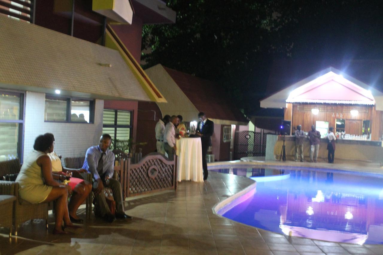 Alisa Hotel Labone Accra Kültér fotó